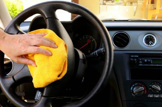 Zimné nečistoty z vášho auta. Auto umývanie vozidla vonku a čistenie kabíny vo vnútri 51% Superdeal