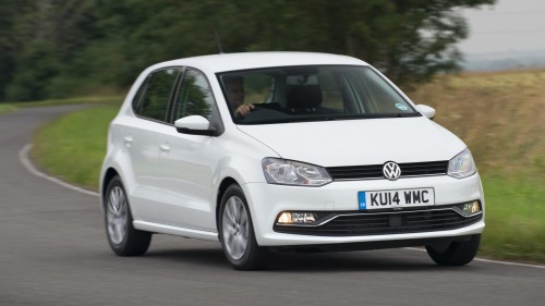 buyers_guide _-_ volkswagen_polo_2014 _-_ front_quarter