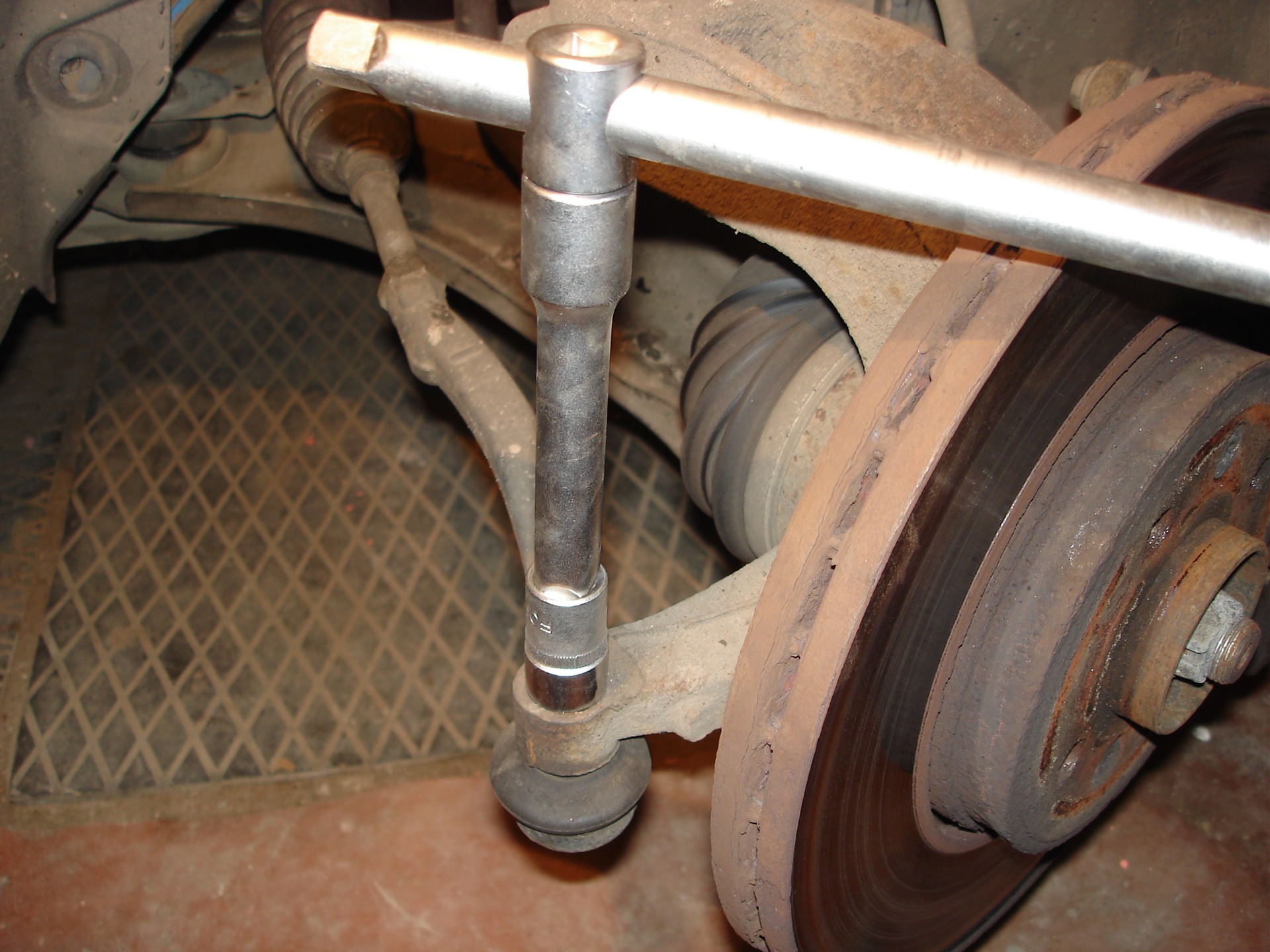 Ремонтируем блок рулевого управления ВАЗ-2109: замена наконечников